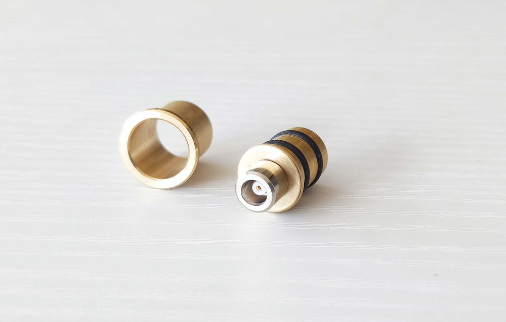 Doza butoias Mishuyama V5 SENNHEISER