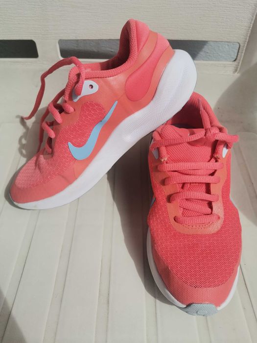 Маратонки Nike 34 номер