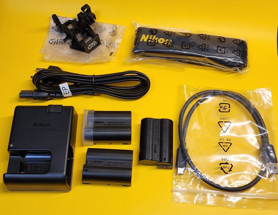 pachet Nikon Z6 II + 3 obiective, FTZ II, cage