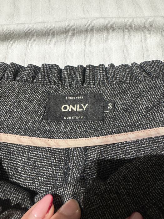 Pantaloni cu findita 38