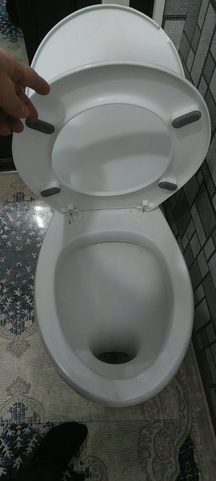 Продаю рабочий унитаз