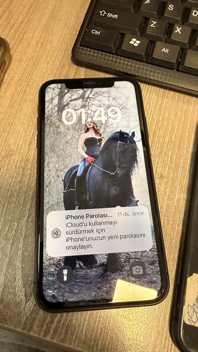 За части Iphone 11