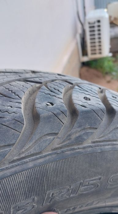 Шины шипованные продам