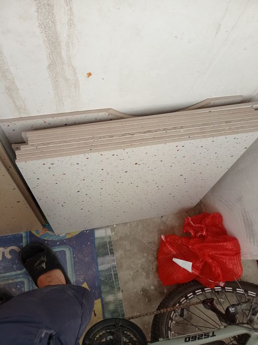 Продам Кафель в отличном состоянии