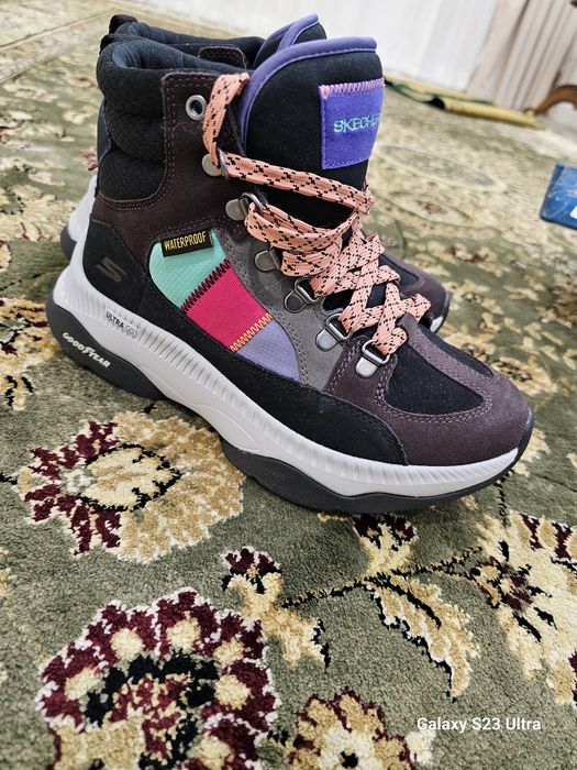 Продам комфортные ботинки