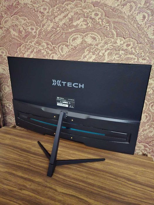 10ta Monitor XTECH Curved 24/ips/75Hz