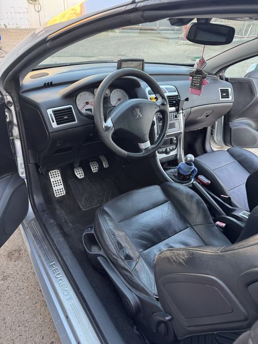 Vând Peugeot 307 CC