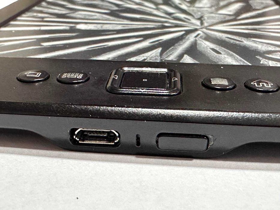 Четец Amazon Kindle (4-то поколение)