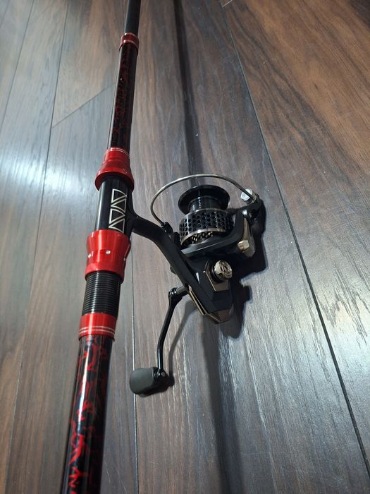 Set Pescuit Lanseta 240cm + mulineta CF6000