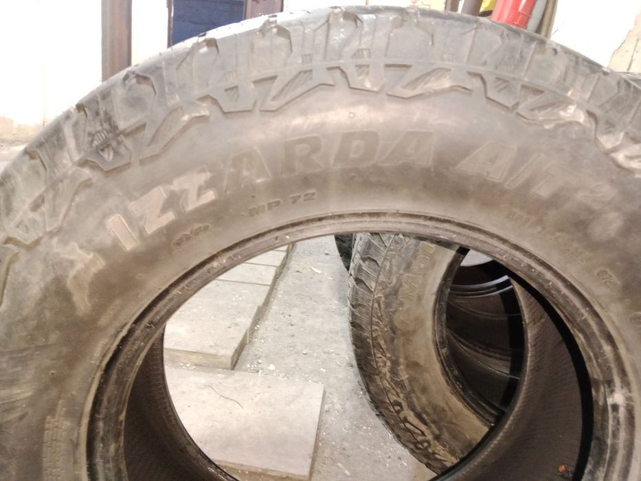 Продам шины 4шт комплект