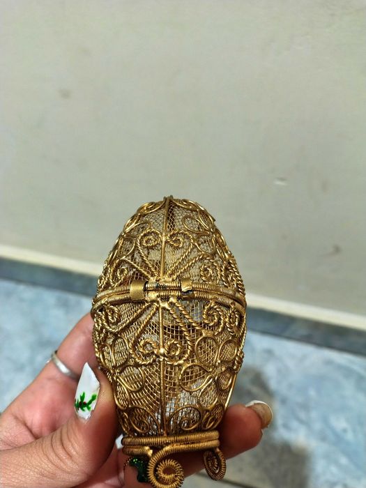 Уникално Красиво Филигранено Яйце Бижутерка