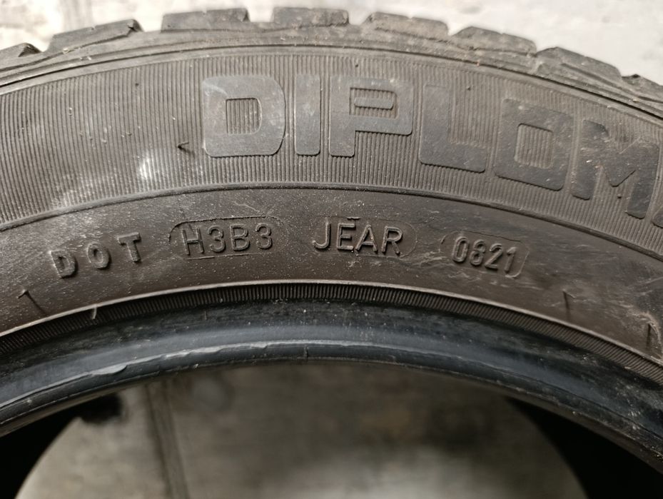 Гуми  diplomat..