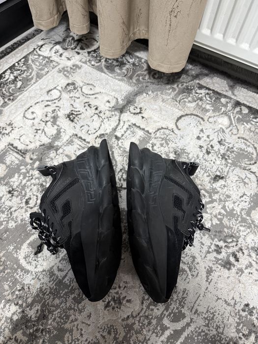 Versace chain reaction black