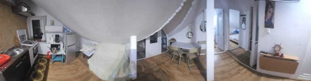 superoferta mansarda la curte