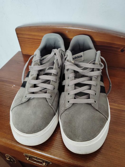Adidas Nr 44 stare foarte buna