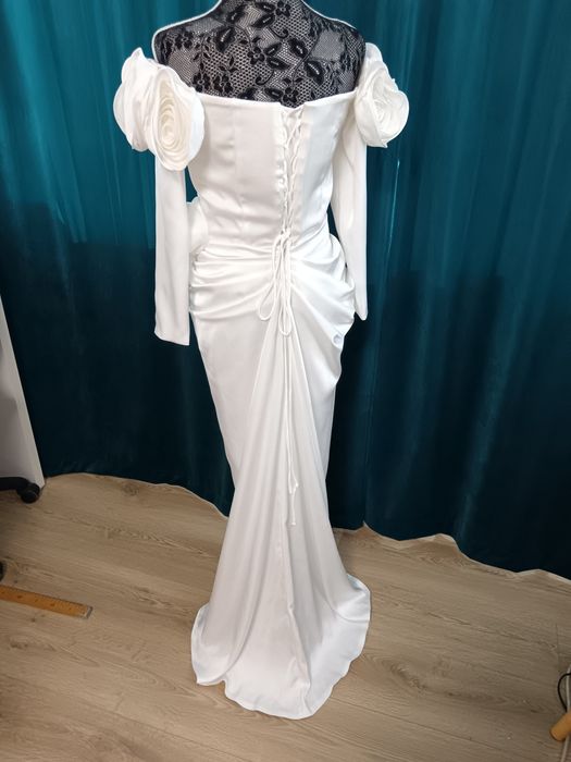 Rochie alba eleganta