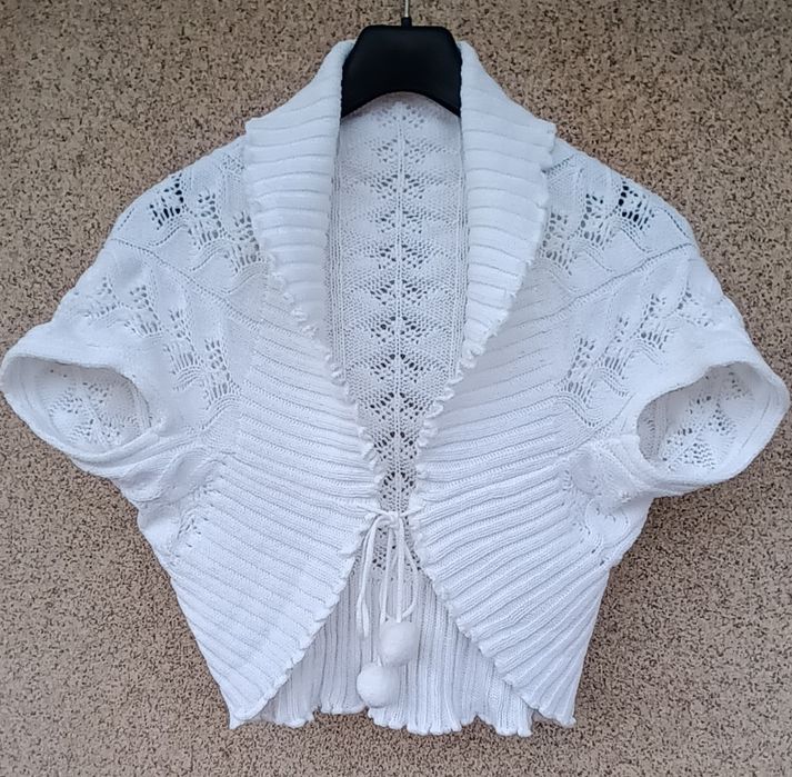 Дамски болера и жилетки.