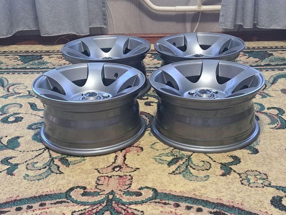 Продаются легкосплавные диски черепаха R 13!