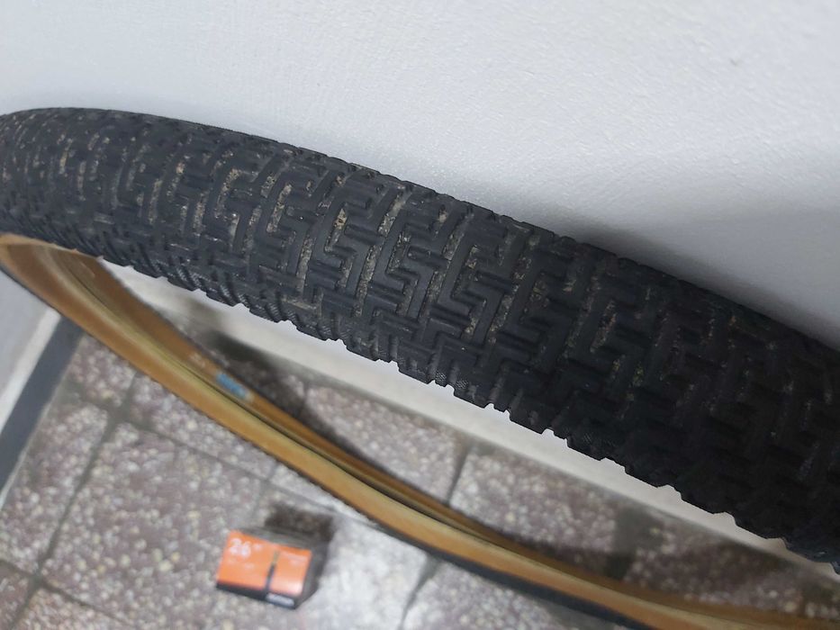 Anvelopa bicicleta marca Super Moto 26" balon 2.20 + o camera cadou