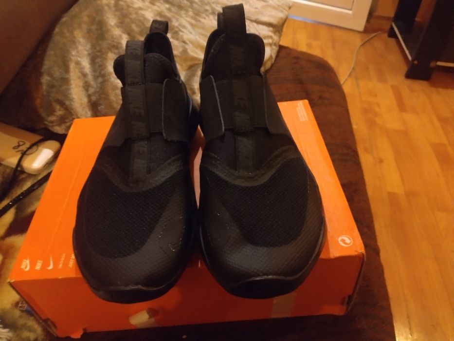 Adidas Nike flexrunner