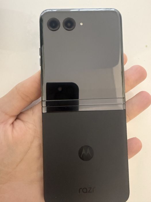 Vand Motorola Razr 40 Ultra 256 Gb