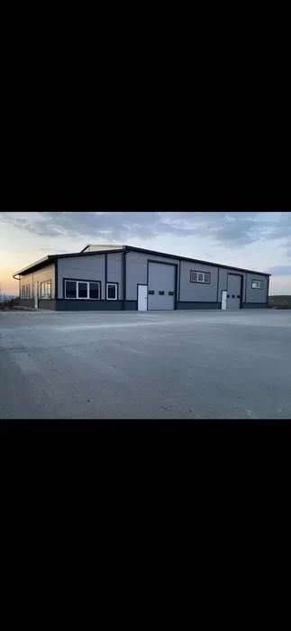 Vand sau Inchiriez Hala Industrială 360Mp  teren 80 ari