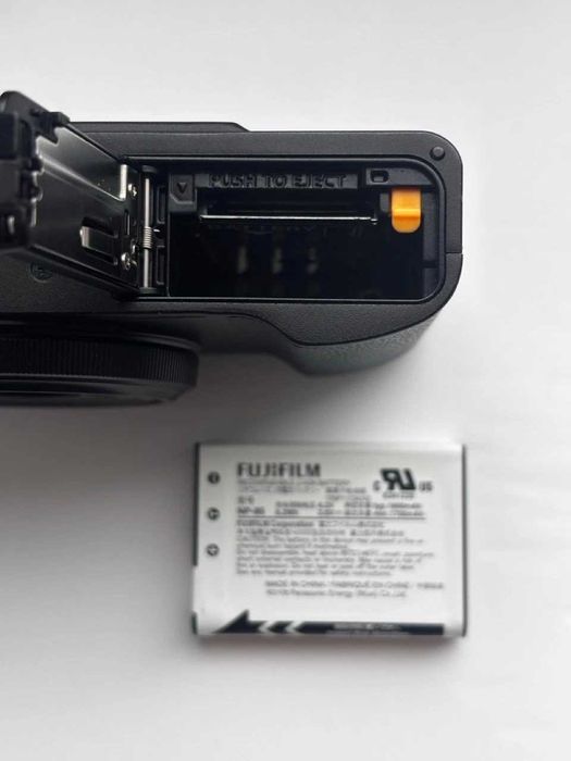 Fujifilm Fuji XF10 Black 24.2MP Digital Camera with APC-C Sensor