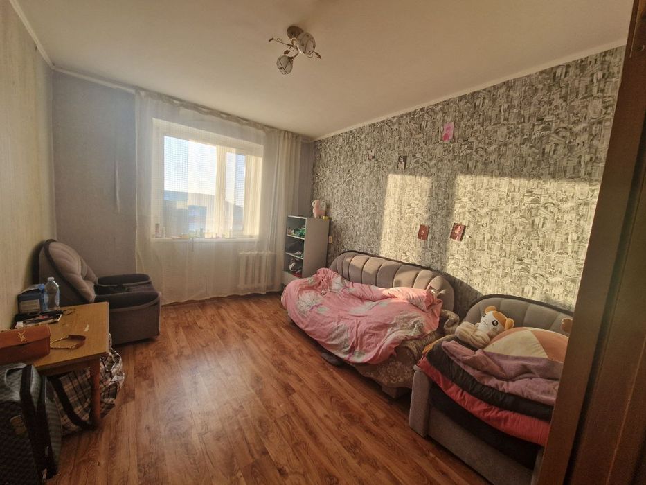 Продам 2 к в 7 микрорайоне