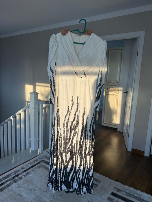 Вечернее платье