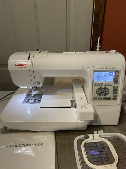 Janome Memore Craf 200E