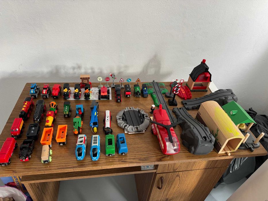 Trenulete si vagoane Brio