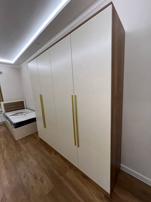 Шкаф готовий и на заказ