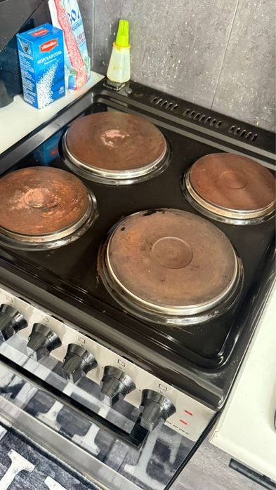 Срочно продается электро плита artel