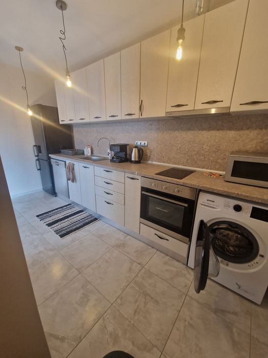 Дава се под наем Тристаен апартамент в Свиленград - 70 кв.м за 510 € - Снимка #1