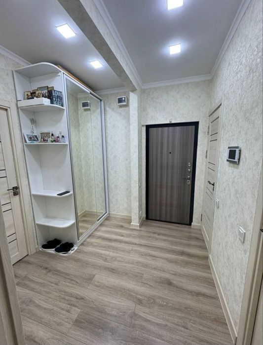 Срочна сотилади Чилонзор 18 3хона 2-етаж Хамма мебел+техникаси билан