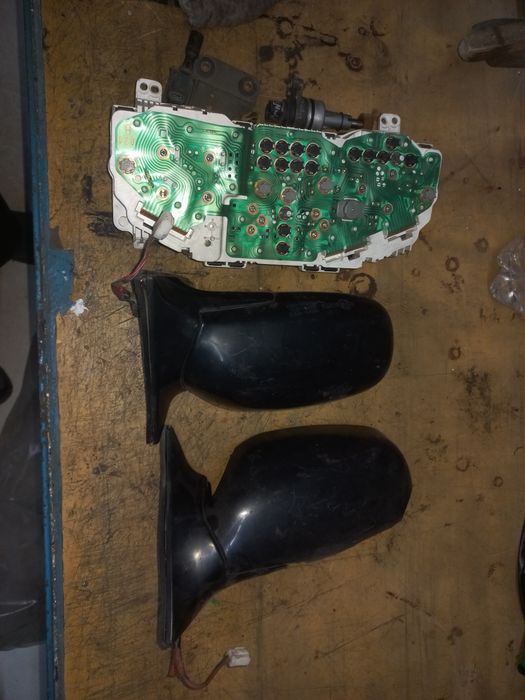 Зеркала RAV-4 1995г