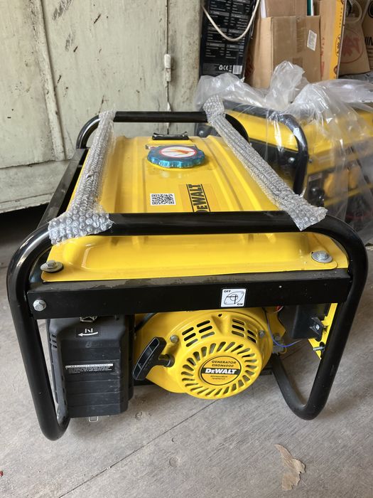 Бензиновый генератор DeWalt
