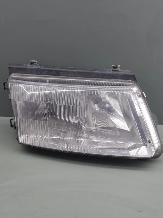 Far dreapta 147 426-00 Volkswagen VW Passat 2000 1.9 TDI MT (115 hp)