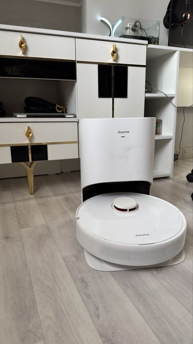 Робот пылесос DREAM