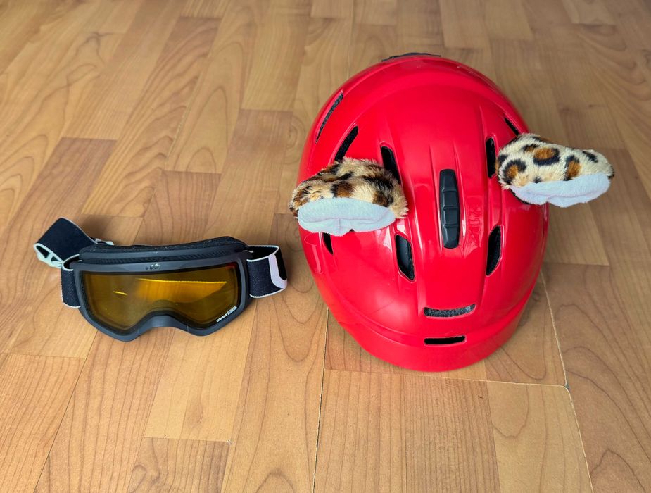 Echipament schi copii schiuri+bete, casca+ochelari, manusi, pantaloni