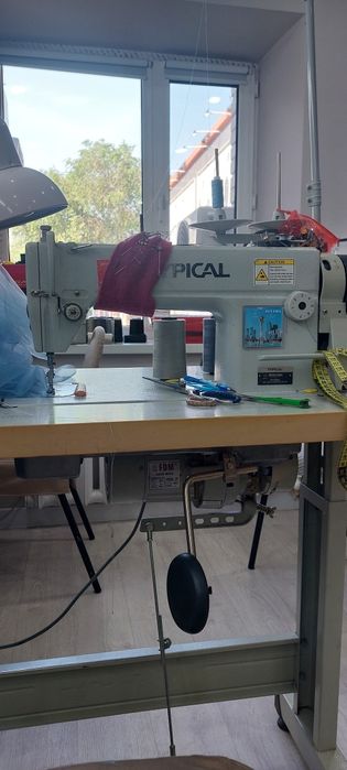 Машинка швейная.