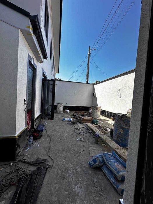 участка сотилади енги курилган  чиланзор 2 сот 2 этаж 6 хона