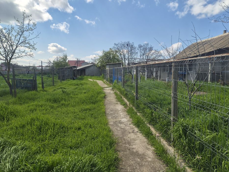 Vand casa in loc Salcioara