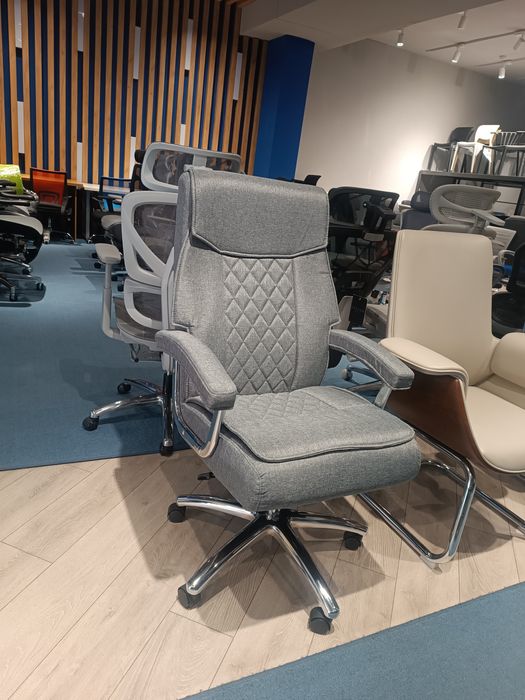 Kreslo DACOTA Grey , Кресло ДАКОТА серый ткань для офиса и дома. ! Усп