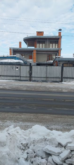 3х этажный дом в центре города