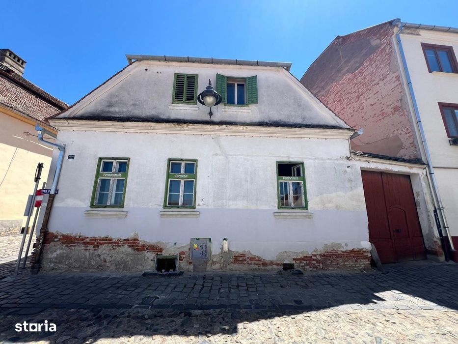 Casa 3 camere - 88 mp, proiect de renovare - Centrul Istoric