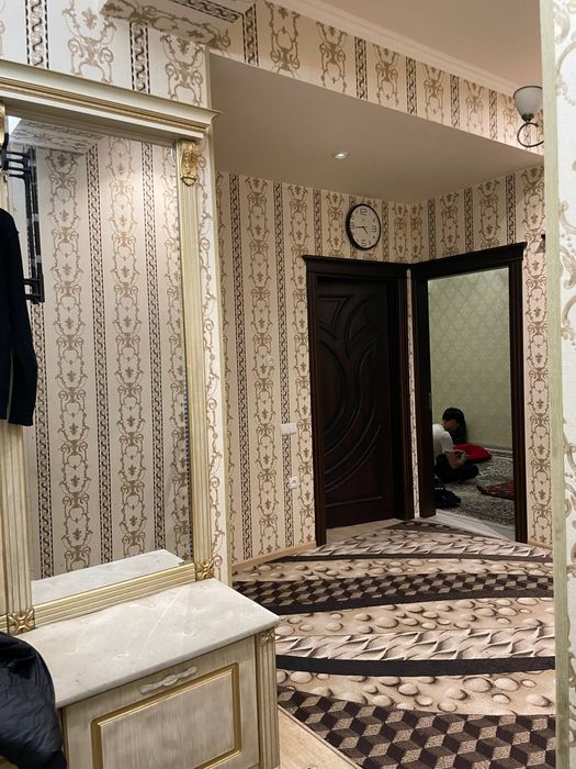 Qizlarga kvartira Amali Fanlari Oldida Sergili