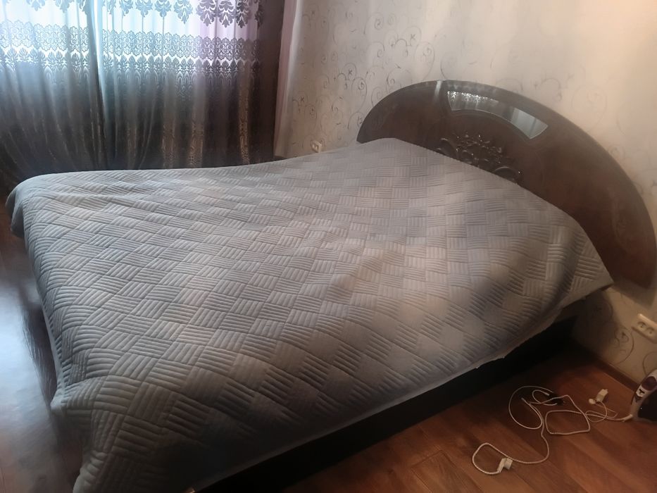 Кровать двуспальная