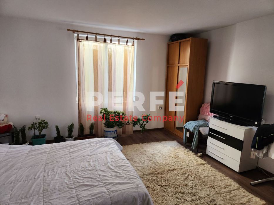 Продава се Къща в Бургас, Долно Езерово - 280 кв.м за 911 €/кв.м - Снимка #2