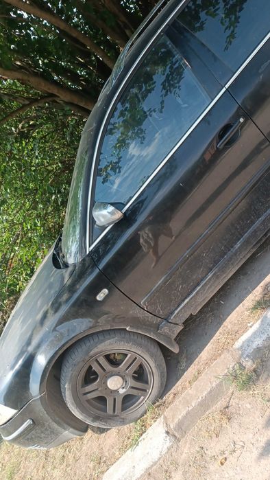 Автомобил пасат б 5.5 2002 година